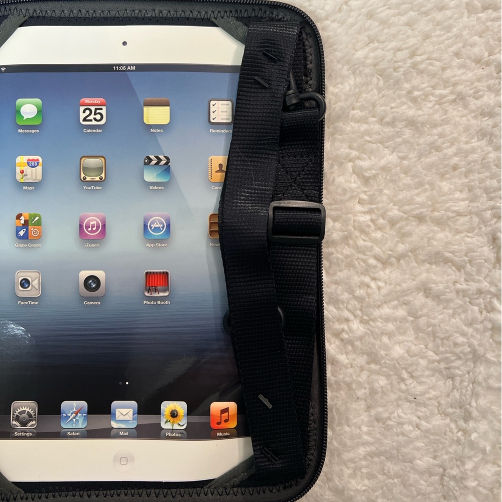BUILT NY Neoprene Zip Folio Case for All iPads - Picture 8 of 12